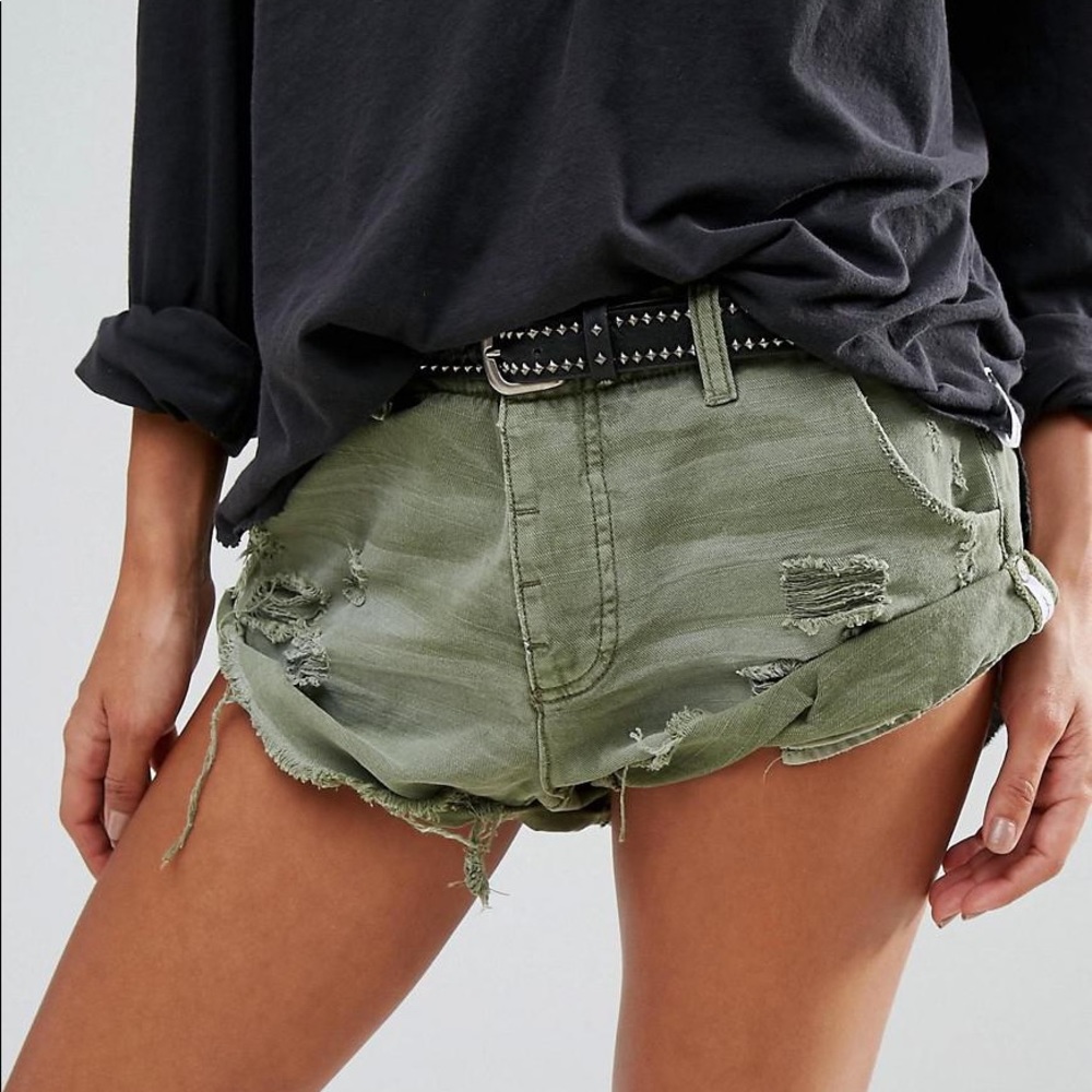 Size 22 one teaspoon shorts